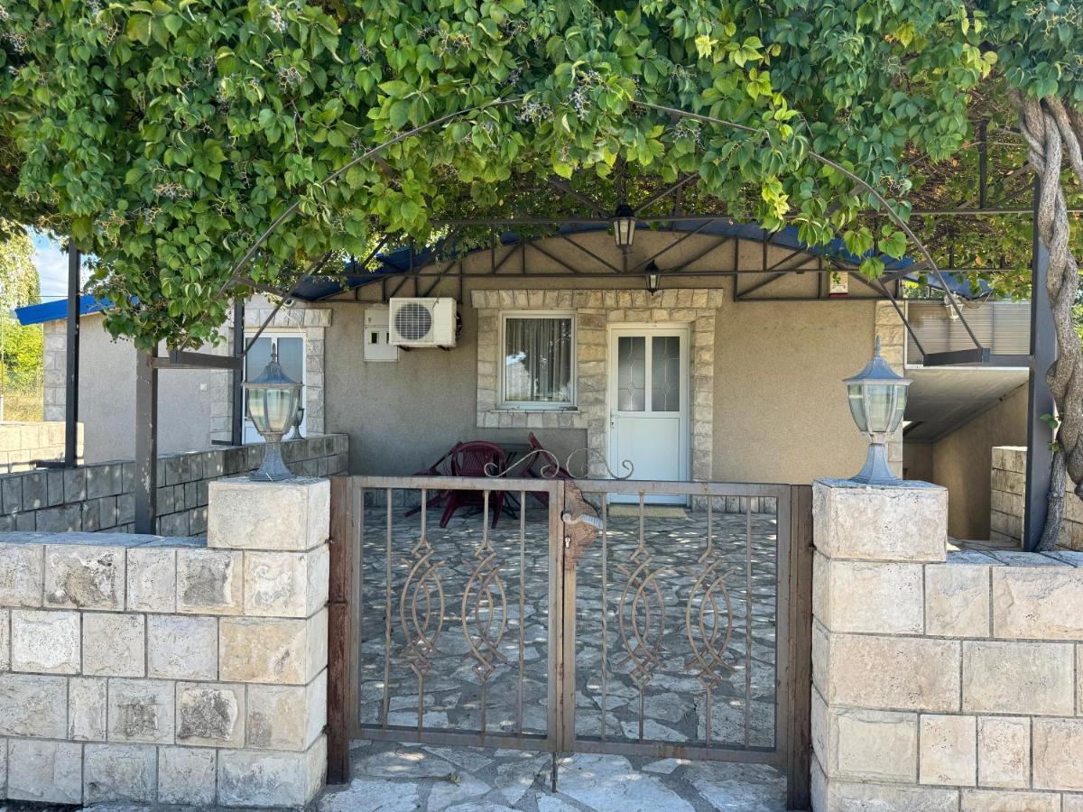Apartments Airport Golubovci Podgorica Kültér fotó